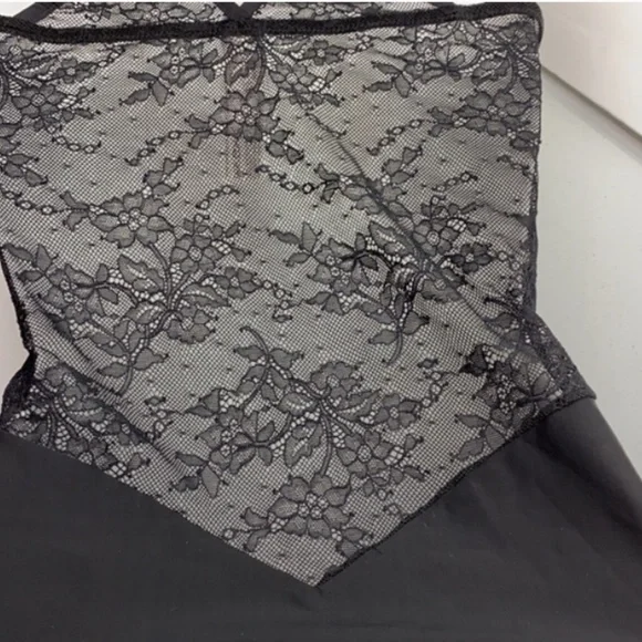 NWOT Triumph BLK Chemise, L. *P1040 - Picture 4 of 7